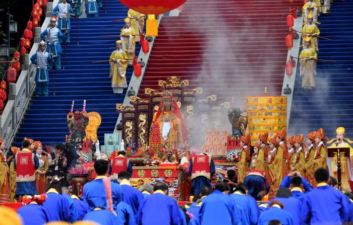 福建湄洲岛举行春祭大典 